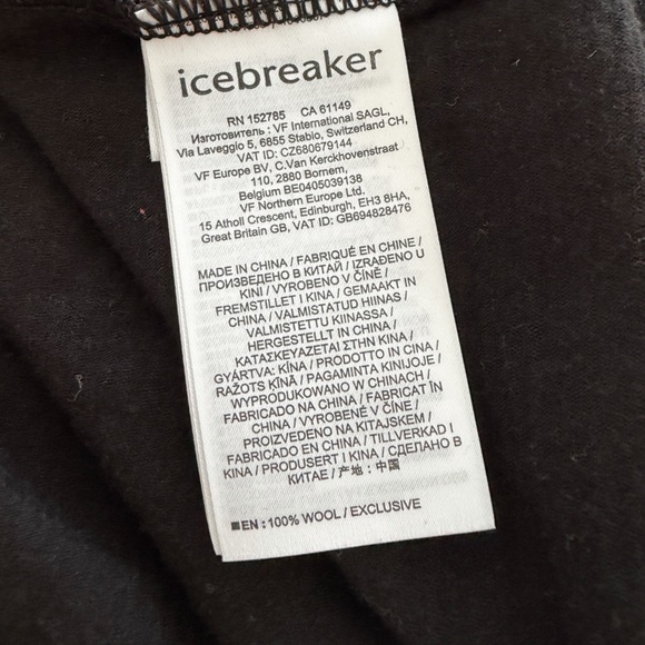 ICEBREAKER • Merino 150 Tech Lite Long Sleeve T-Shirt in Black - Picture 11 of 13